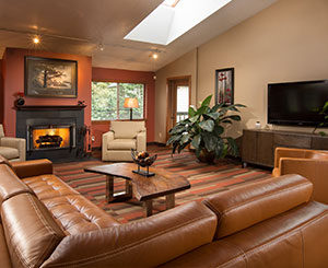 Creekside Apartments - Lounge